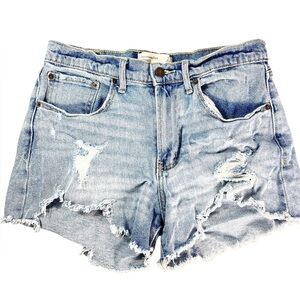 Abercrombie & Fitch mid rise boyfriend shorts Distressed Denim jeans size 27